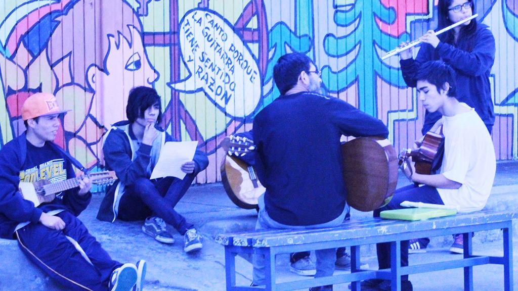 Educación artística. Villa O'Higgins, La Florida, Santiago. Fotografía enviada por Isis Muñoz, YFMB2015.