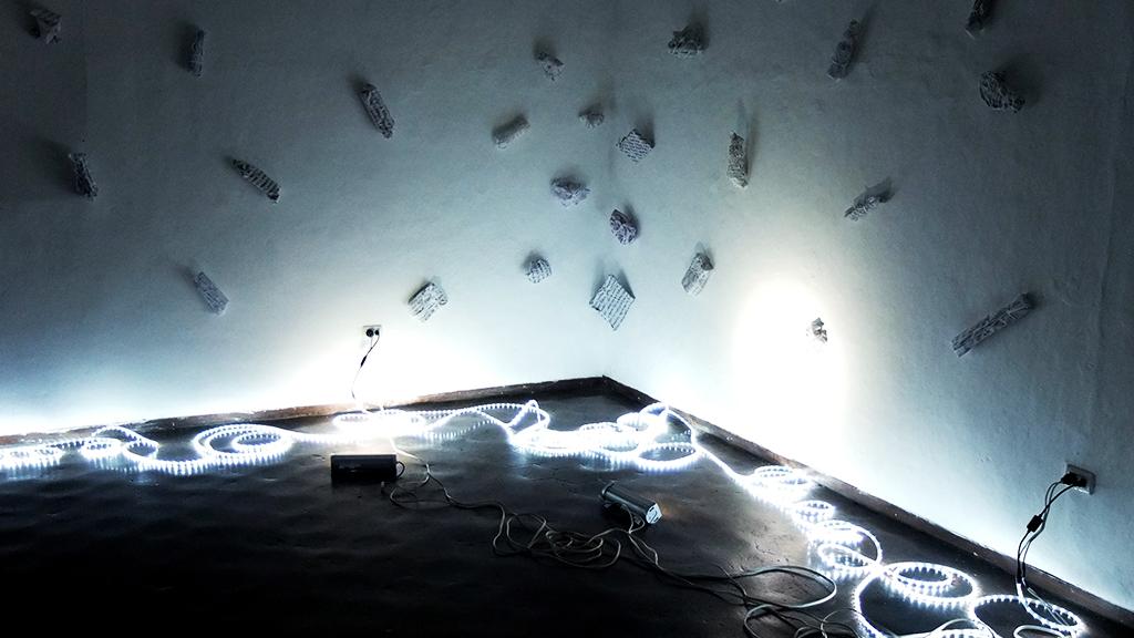 Detalle instalación de Claudia Osorio