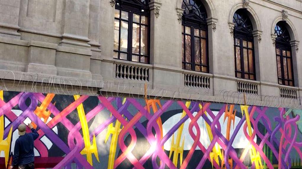 Trabajo mural en la fachada MNBA