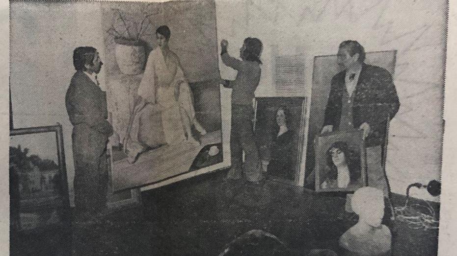 Montaje de la exposición "La mujer en el arte", 1975.