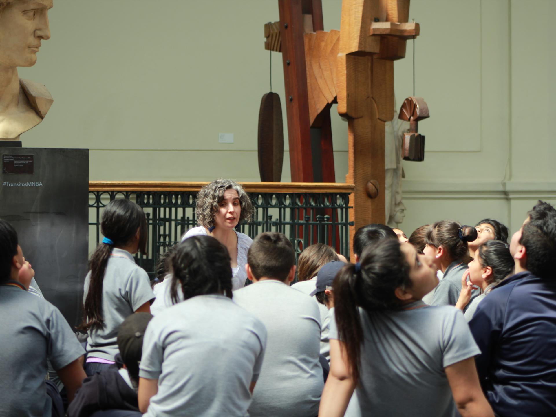 Estudiantes en el museo