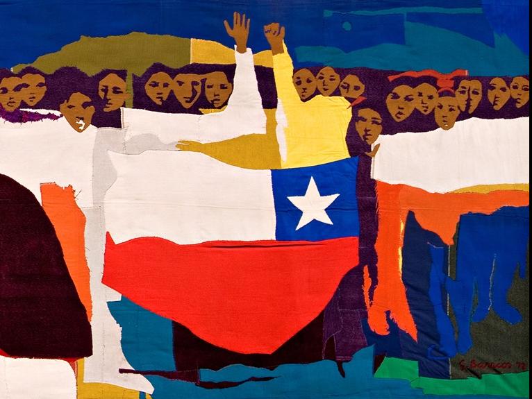 Obra con varias figuras humanas y una bandera chilena