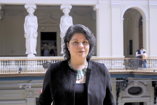 Fotografía de María José Vilches, nueva coordinadora de Comunicaciones MNBA