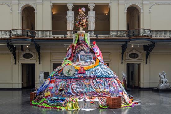 Fotografía de la obra Mamita Montaña, de Valeria Montti Colque