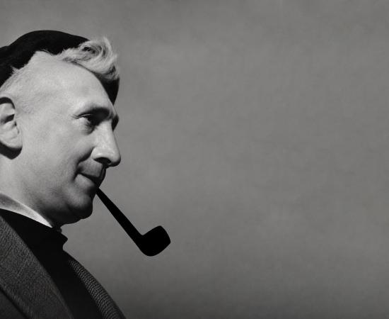 Foto en blanco y negro del artista Luis Vargas Rosas